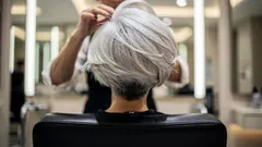 年齢サインを消してボリュームアップ：60代からのおすすめヘアカット